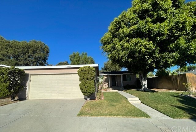 Foto del edificio - 5640 Greenbriar Dr