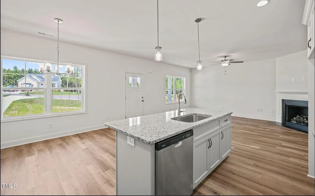 Building Photo - 148 Harmony Trl