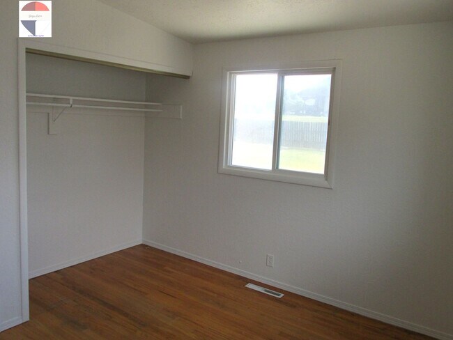 Foto del edificio - 2925 Windsor Pl