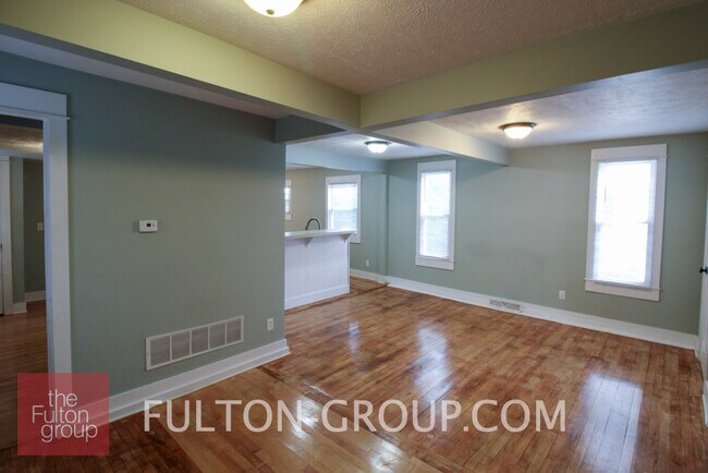 Building Photo - 847 Fountain St NE