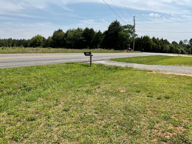 Foto del edificio - Cute Doublewide Home For Rent In West Lincoln County