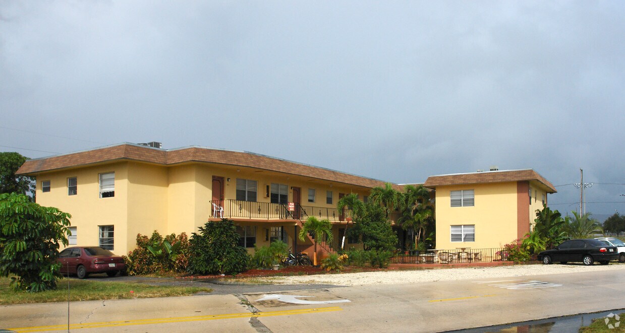 Foto del edificio - 114 SE 8th St