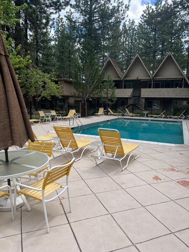 Pool (seasonal) on site - 1148 Herbert Ave