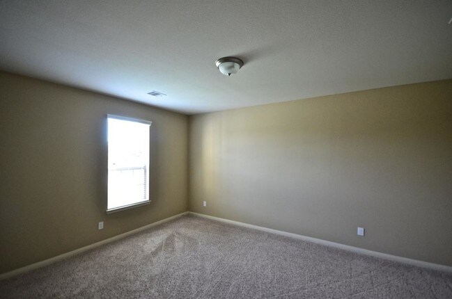 Foto del edificio - 8211 Running Brook Ln