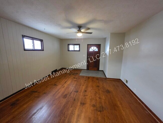 Foto del edificio - 3 bed house for RENT