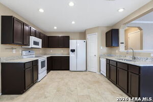 Building Photo - 3503 Longhorn Creek