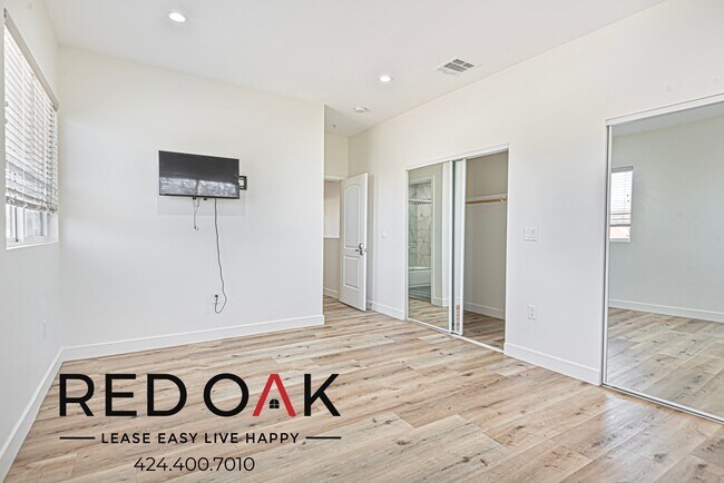 Building Photo - ~2 Weeks FREE~ Stunning Four Bedroom with ...