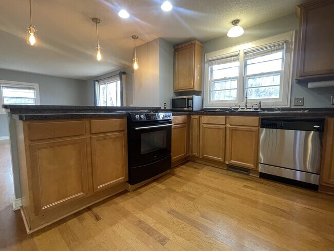 Foto del edificio - 5139 Beacon Hill Rd