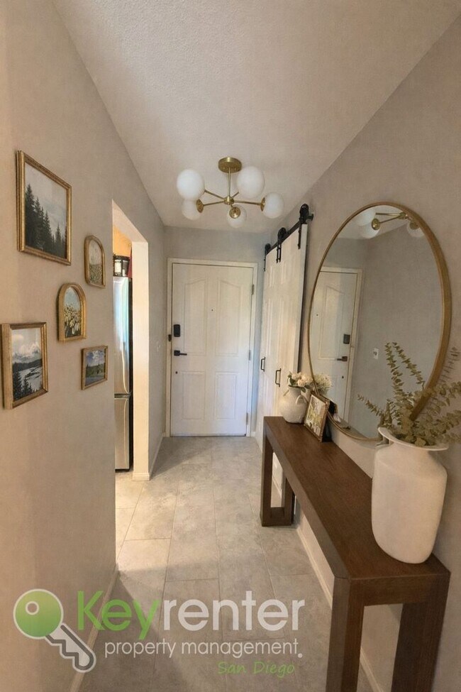 Foto del edificio - Charming & Remodeled Condo in one of San Diego's most loved neighborhoods