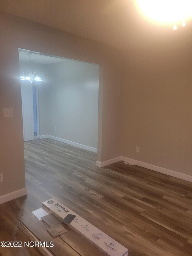 Building Photo - 32 Pirates Cove Dr