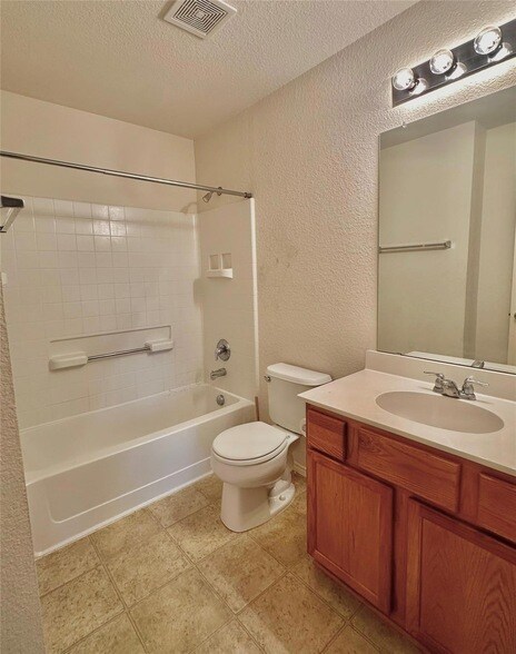 Building Photo - 2325 Becard Dr