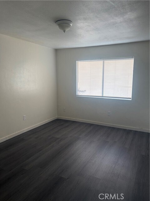 Foto del edificio - 8636 Tamarind Ave