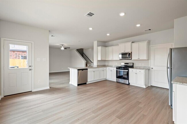 Foto del edificio - 457 Sunny Highlands Dr