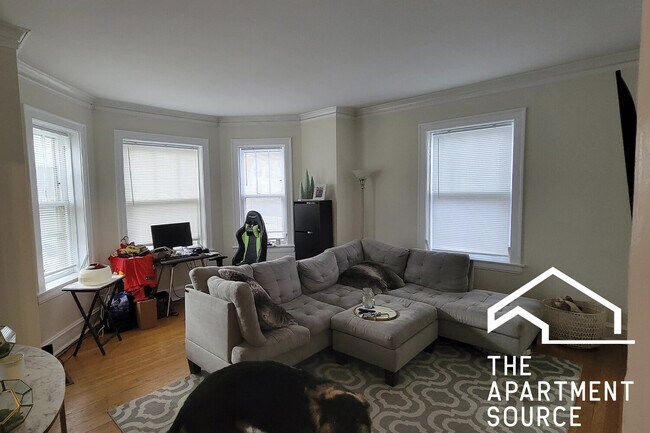 Foto del edificio - 3701 N Hoyne Ave