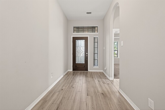 Foto del edificio - 27343 Symphony Creek Ln