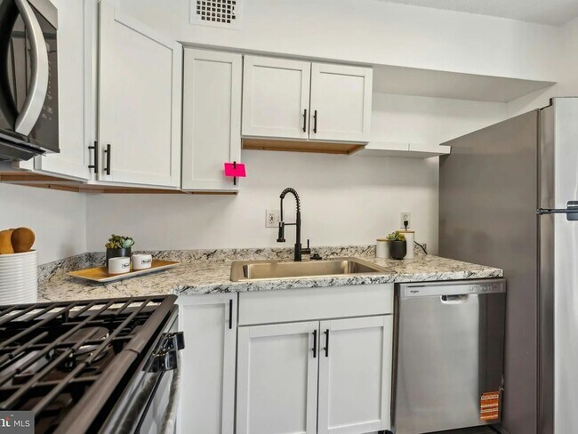 Foto del edificio - 4410 Oglethorpe St