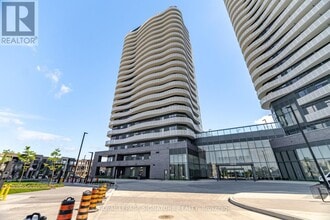 Building Photo - 10 Flavelle Trl