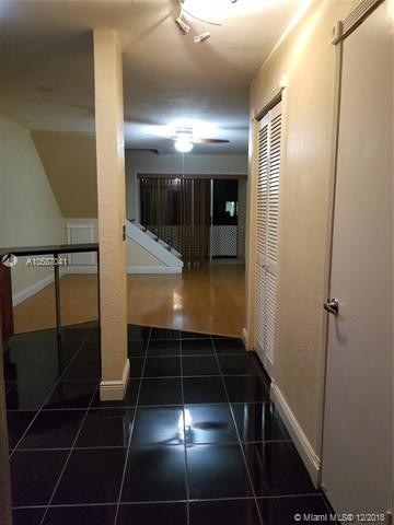 Foto del edificio - 1300 W 47th Pl