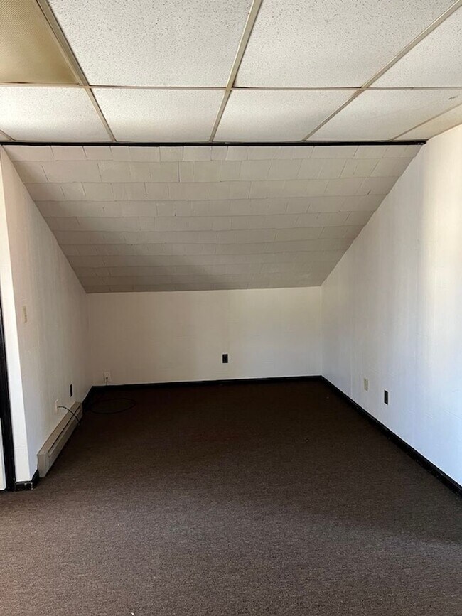 Building Photo - 260 Reform St