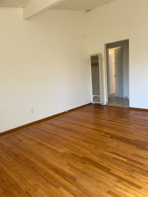 Espaciosa sala de estar - 3121 Alma St