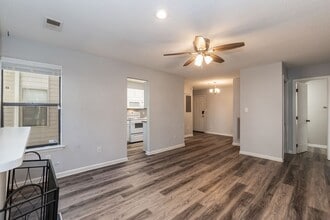 Building Photo - 600 Audubon Lake Dr