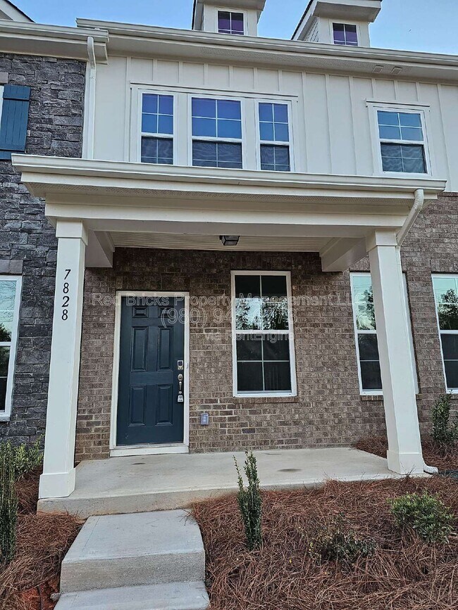 Foto del edificio - 7828 Nelson Rd