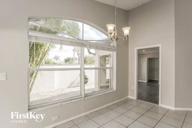 Building Photo - 9231 SW 167th Ct