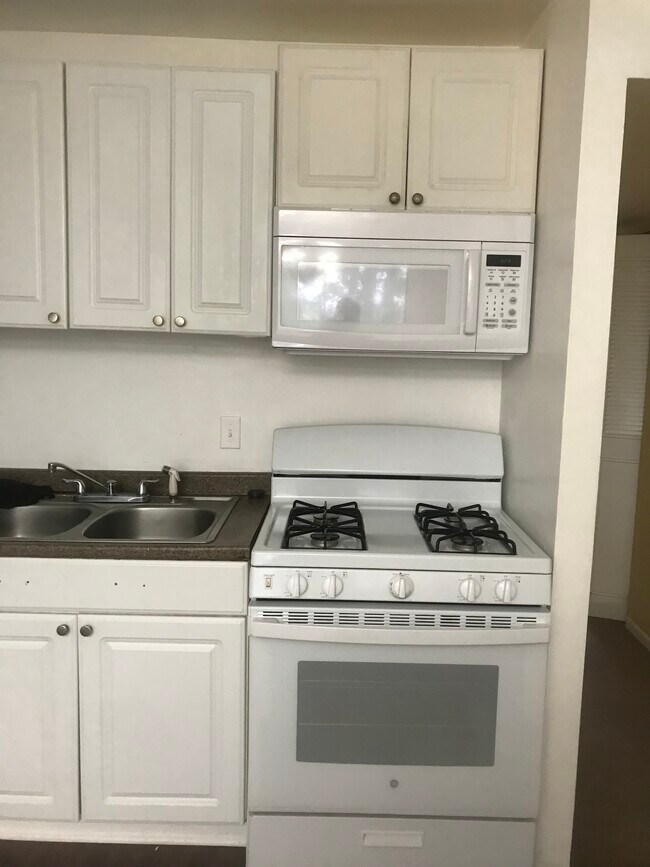 8431 Greenbelt Rd Unit 102, Greenbelt, MD 20770 Condo for Rent in