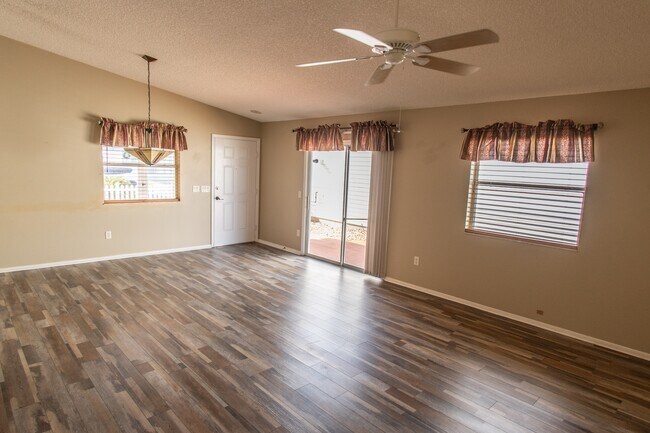 Building Photo - 2810 Barboza Dr