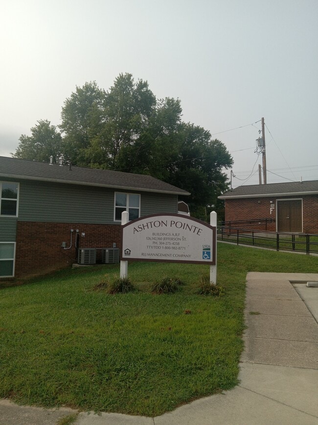 Building Photo - Ashton Pointe