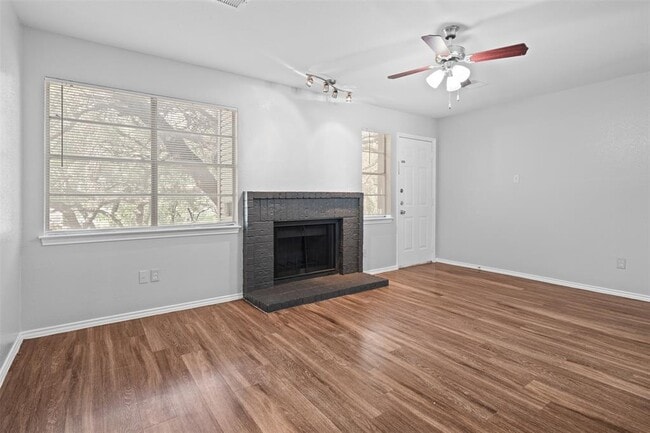 Building Photo - 1815 River Crossing Cir