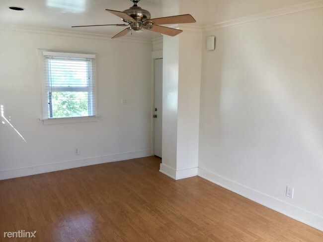 Building Photo - 719 Linden Ave