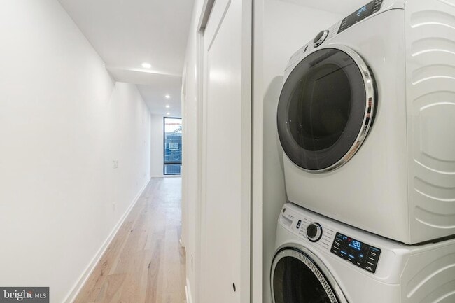 Building Photo - 1601 Frankford Ave