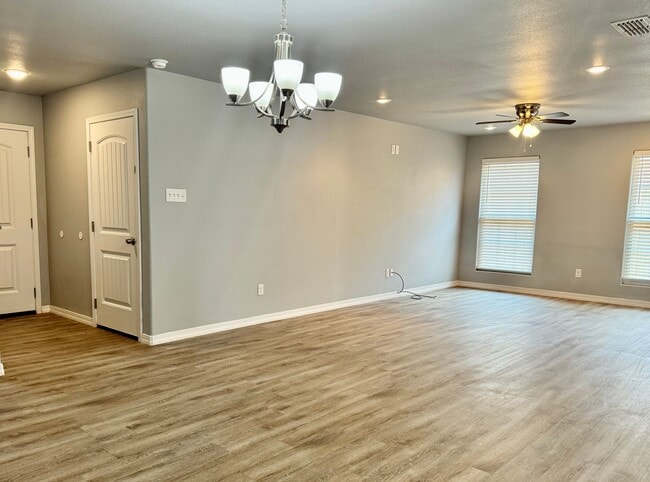 Building Photo - 1217 N Chicago Ave