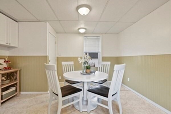 Building Photo - 210 Lebanon St