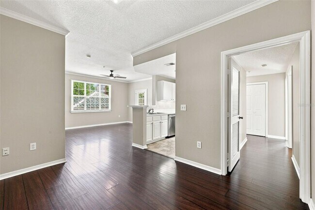 Building Photo - 501 Knights Run Ave
