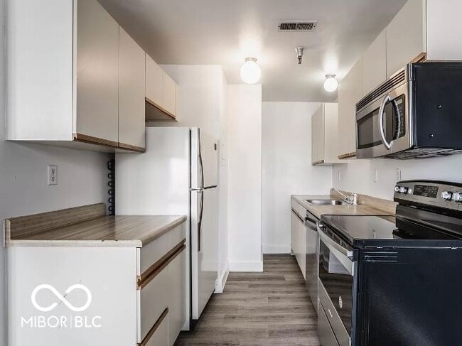 Foto del edificio - 230 E 9th St