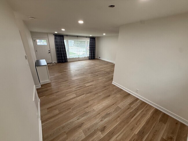 Foto del edificio - 321 N Fairview Ave