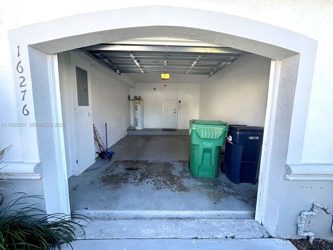 Foto del edificio - 16276 SW 75th St