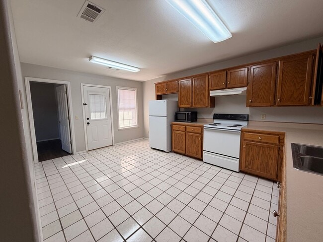 Foto del edificio - 301 W 16th Ct