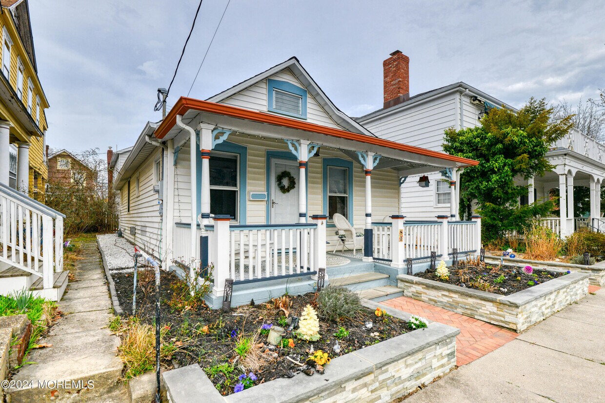 Primary Photo - 81 Stockton Ave