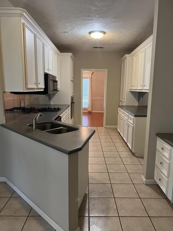 Building Photo - 24526 Haigshire Dr