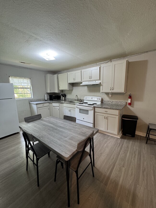 Foto del edificio - 612 31st Ave S