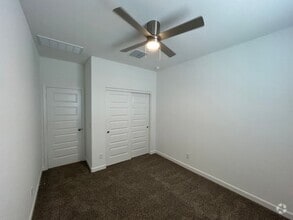 Building Photo - 5568 E Mearn Rd