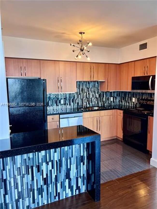 Photo - 1330 West Ave Apartment