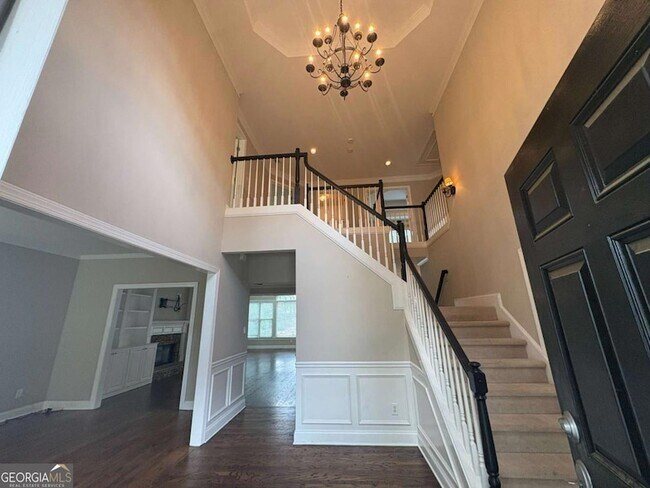 Building Photo - 1150 Lamont Cir