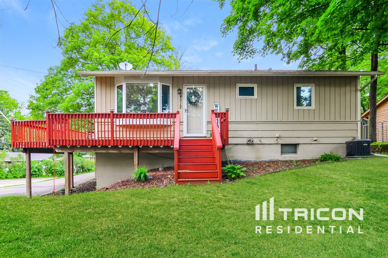 Foto principal - 4512 Montgomery Rd