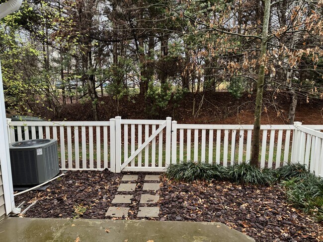 Foto del edificio - 2207 Bankshill Row