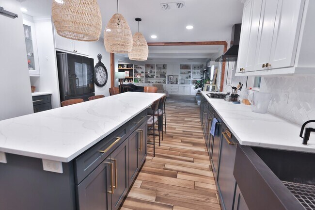 Foto del edificio - 16322 Southampton Dr