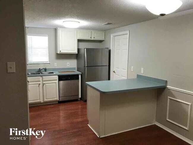 Building Photo - 5902 Silverpoint Ct